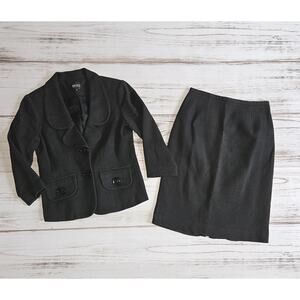 Bigio Collection 2 piece Suit, Blazer and Skirt sz 2